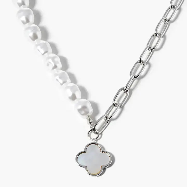 Quartrefoil Half Chain Necklace