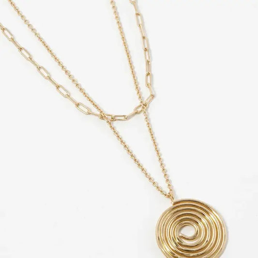 Round Metal Pendant Necklace
