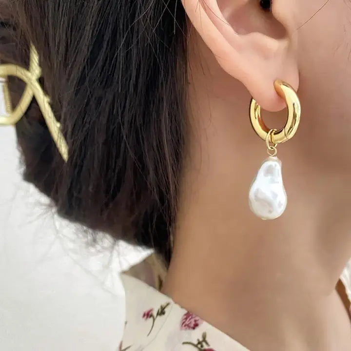 Pearl Drop Earings